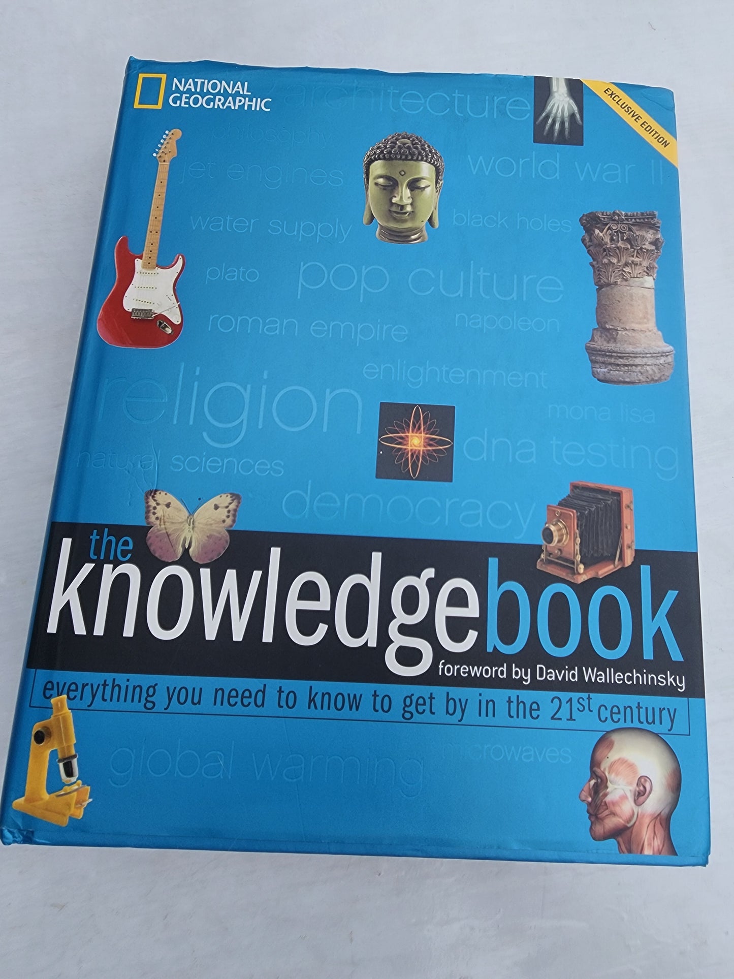 The Knowledge Book (National Geographic Society, 2007) Big textbook