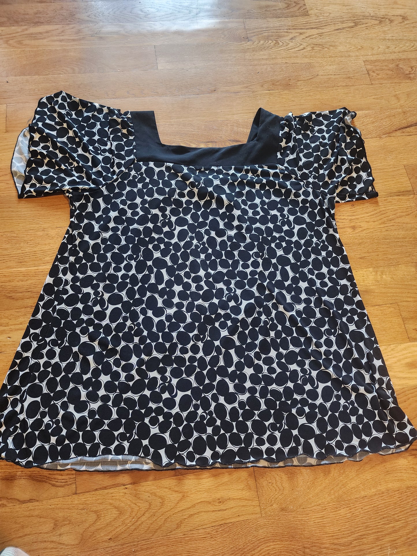 Womens Plus Size 1X Top  Easy Care geometric Print Tunic