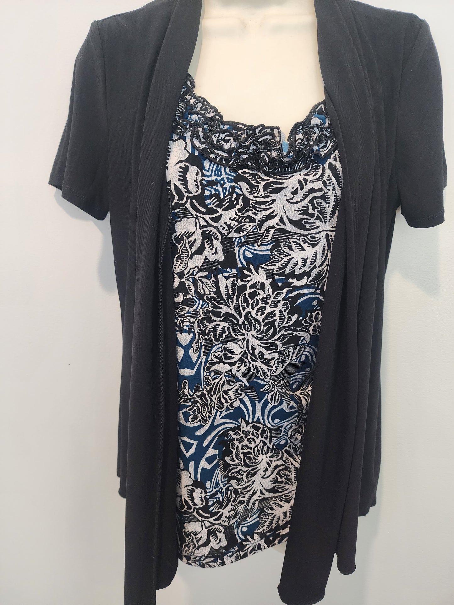 Perseption Concept Women's Black teal Gray and tan Blouse M.