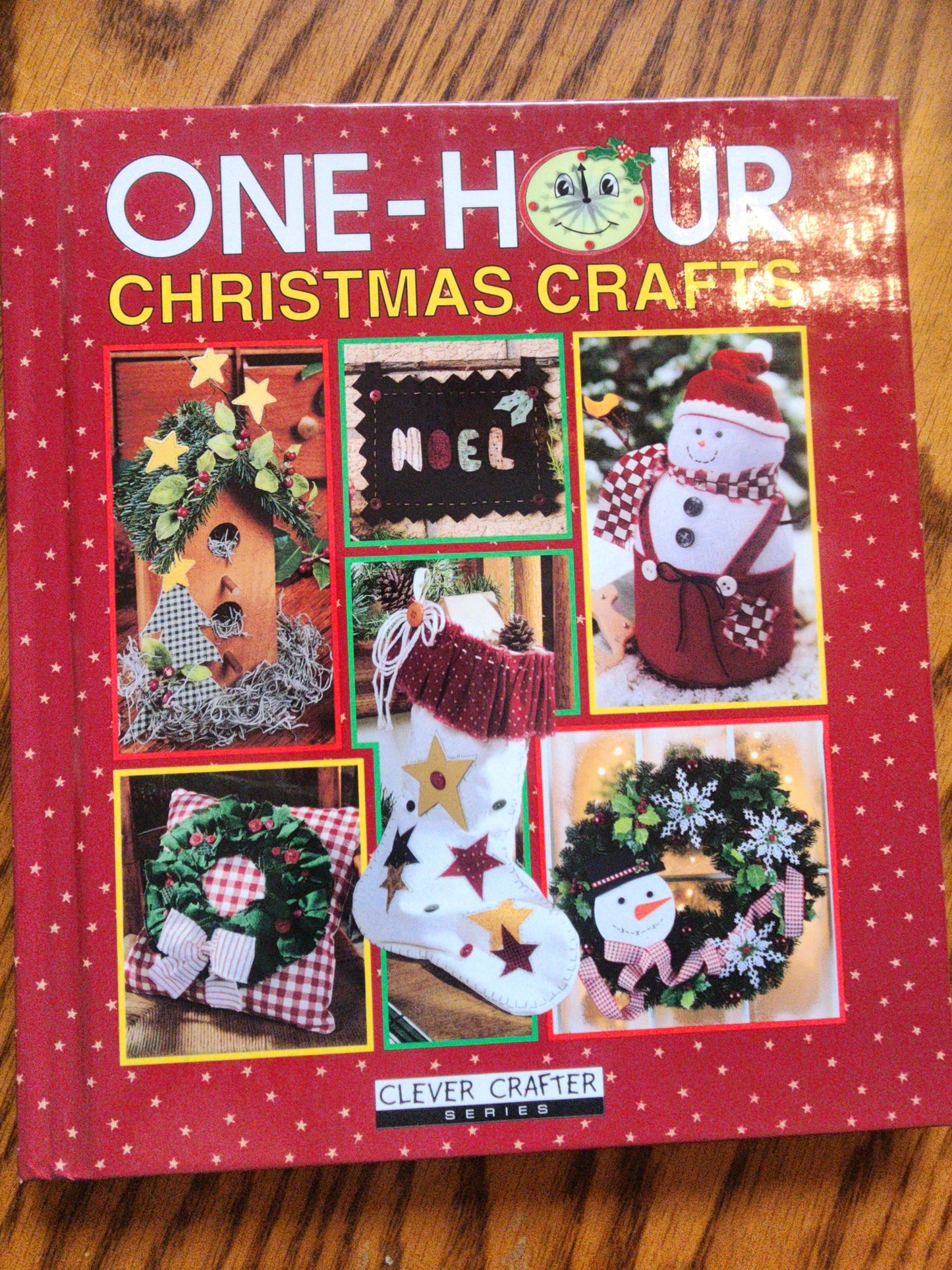 One-Hour Christmas Crafts - Leisure Arts Staff (1998, Hardcover Book)