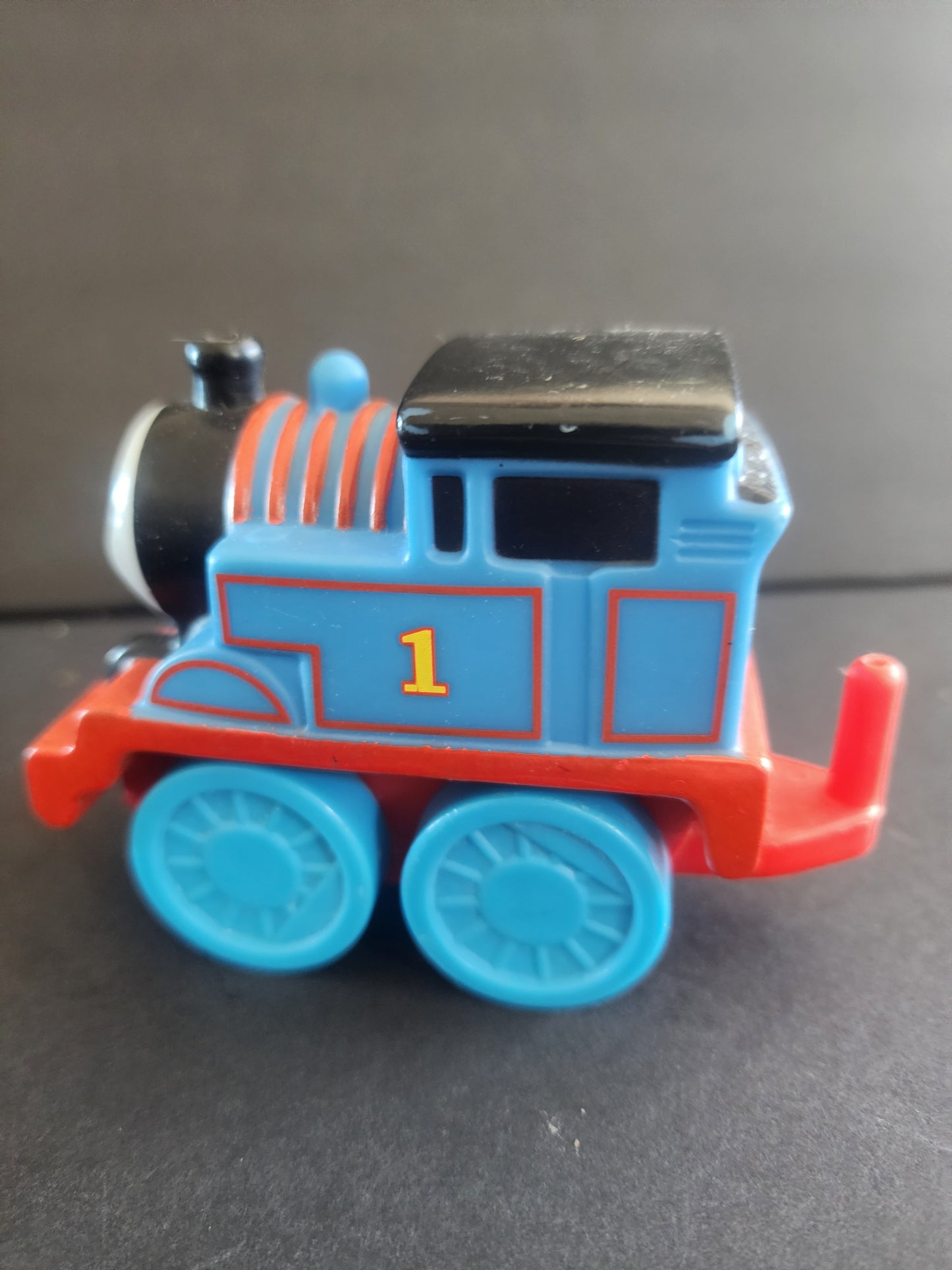 Fisher-Price Birthday 4" Thomas & Friends Free Wheeling Engine Soft Plastic Vehicle. 4.50" in long  & 3" tall