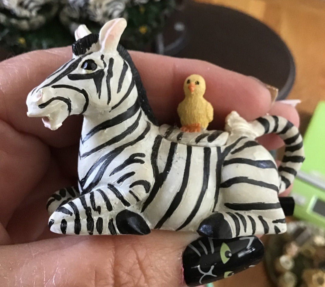 Miniature Zebra Tea set 8 pieces with pedestal