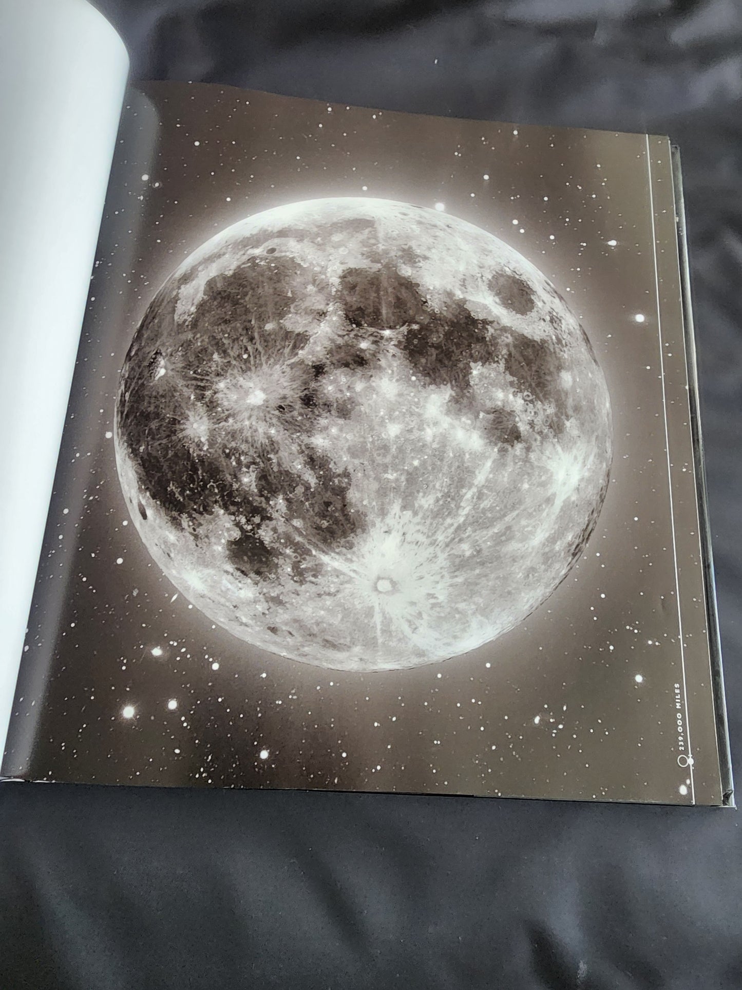 Hubble: Imaging Space and Time National Geographic Big Coffee Table Book