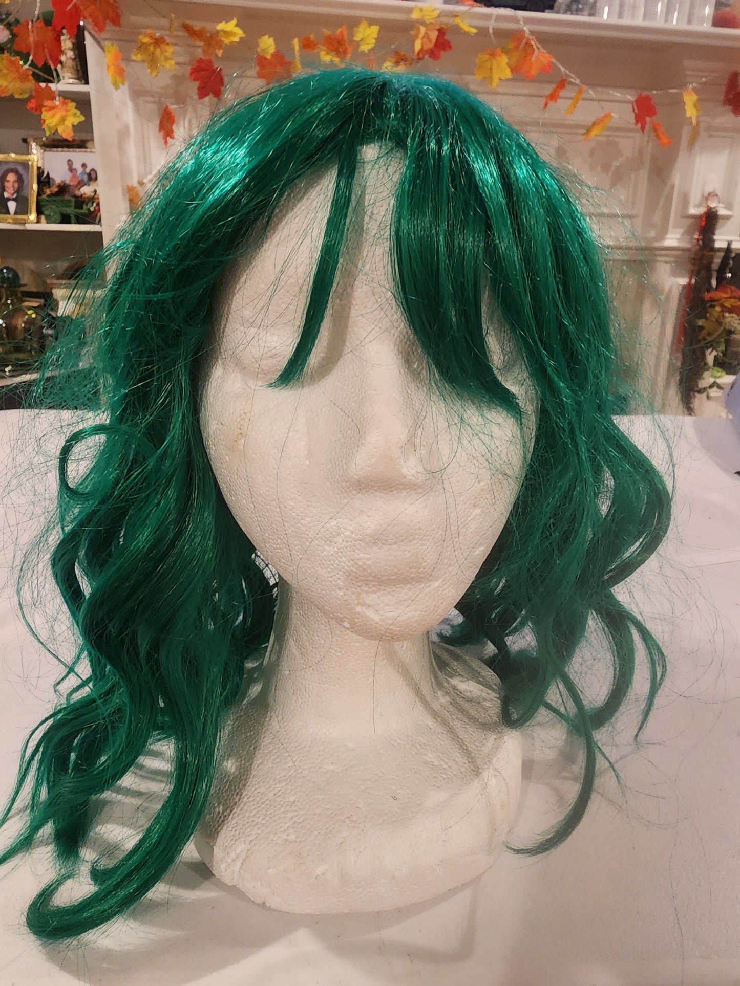 Green Wavy Wig with Bangs - Perfect for Cosplay, Halloween, or Parties