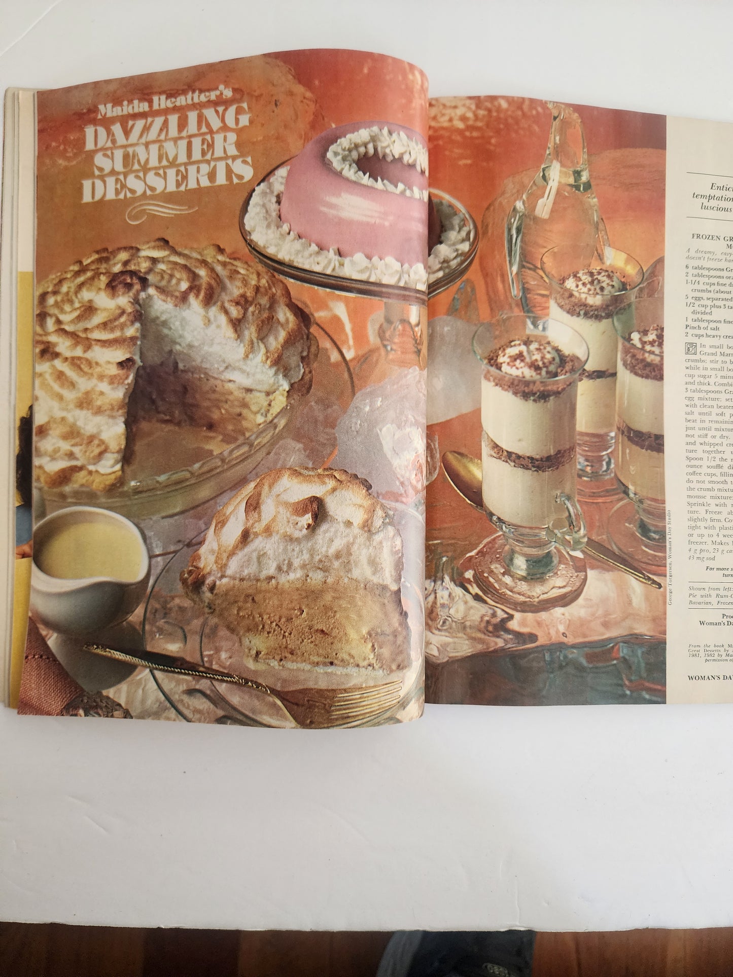 Woman's Day  August 1982 - 125 bazaar best-sellers and early-bird craft & gifts
