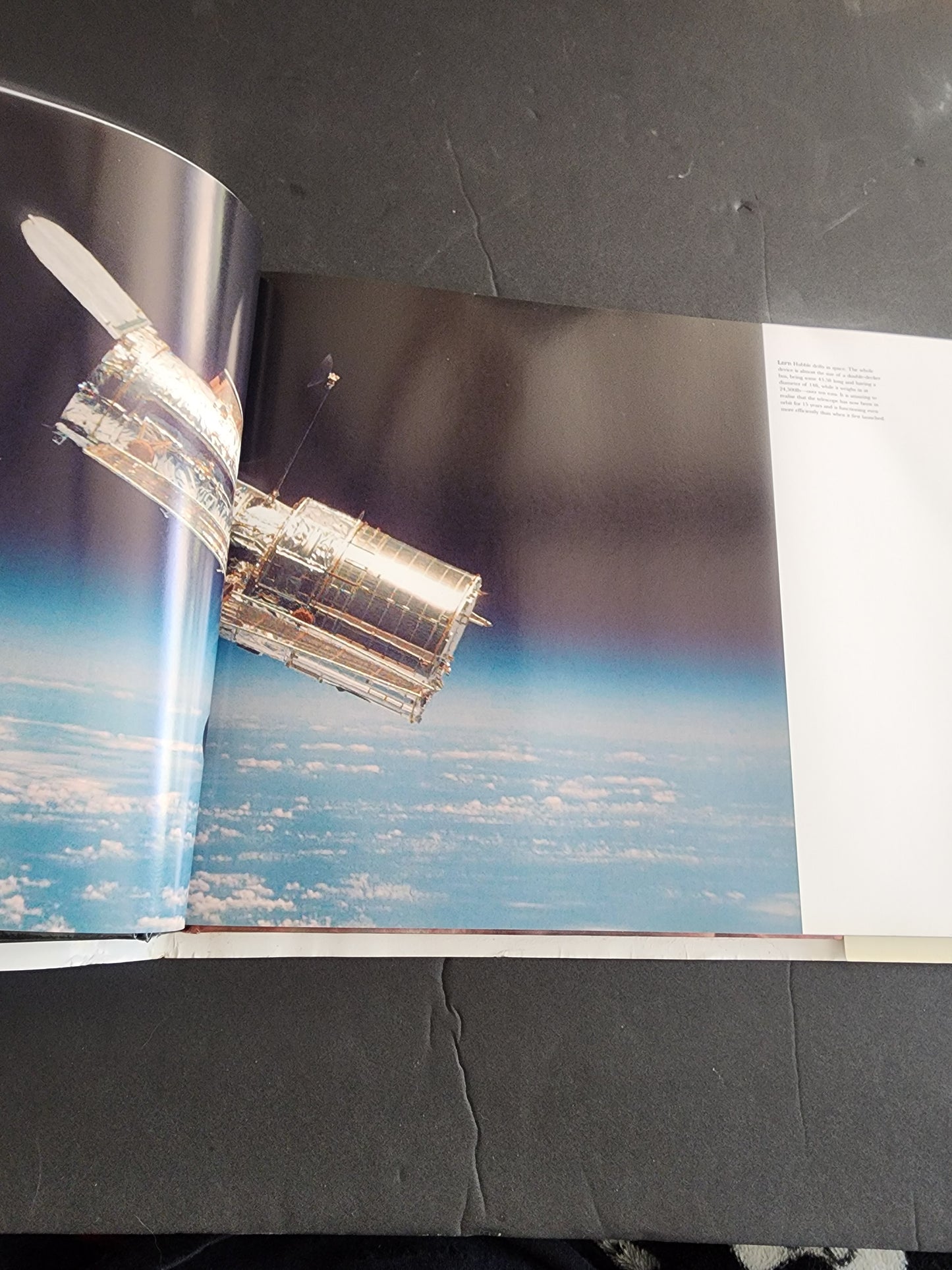 The Universe by Leo Marriott oversize Coffee Table Hc Book - Space Astronomy