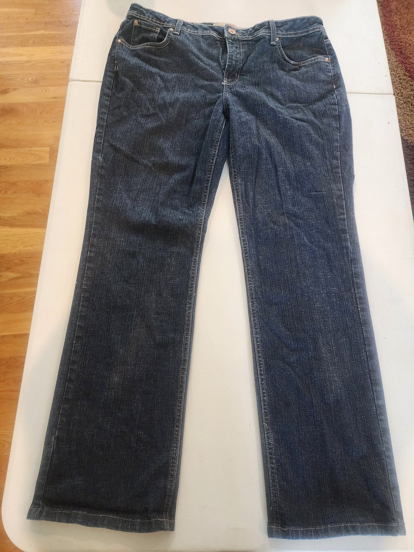 Faded Glory classic Straight size 16 Avg.