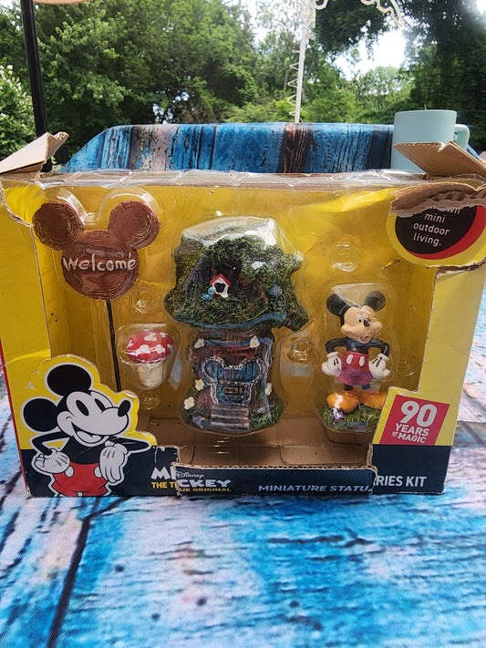 Disney Miniature Statuaries Kit Disney Mikey Miniature Garden Kit