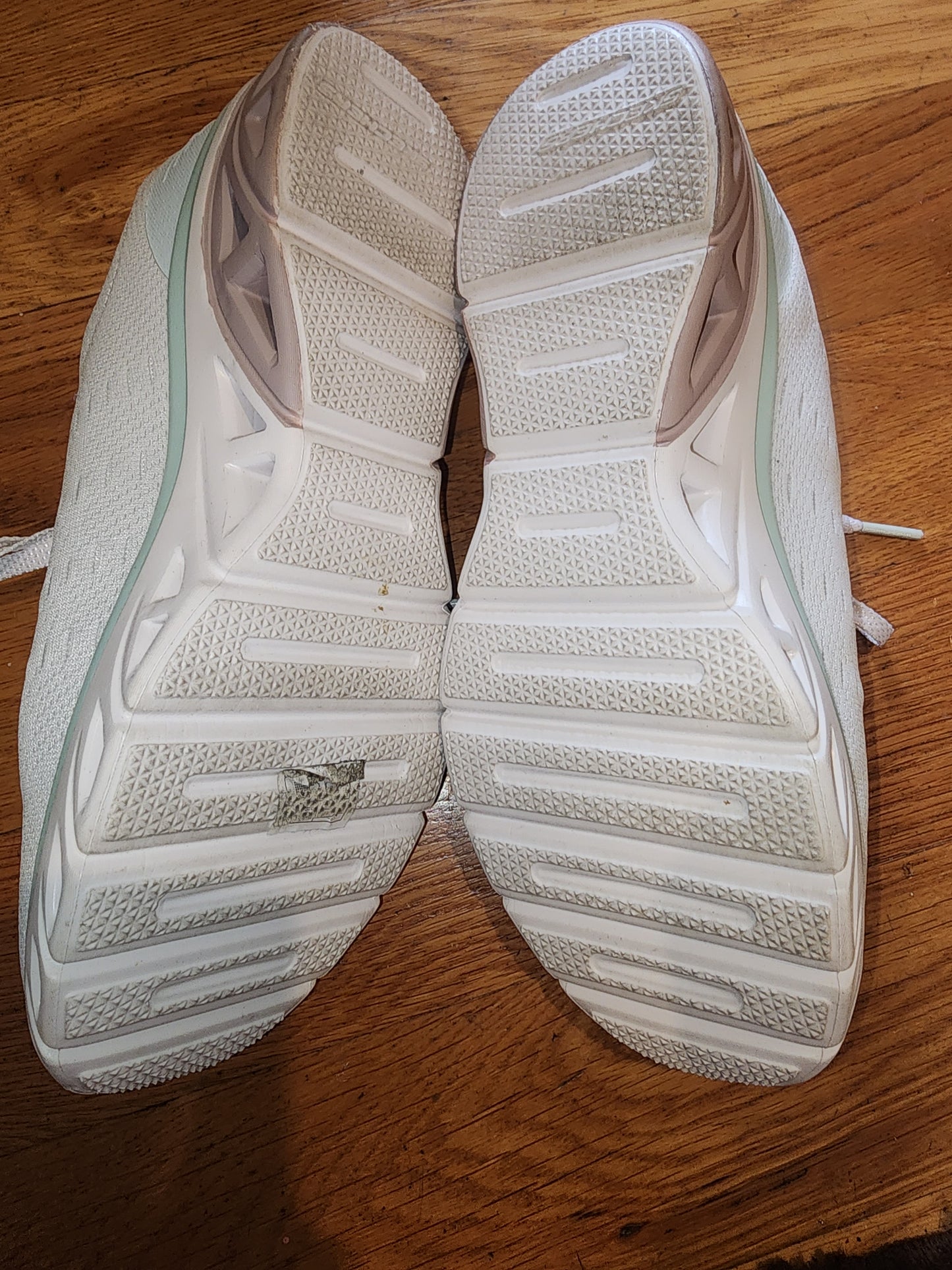 Women's GO RUN Consistent 2.0 - Mile Marker size 8