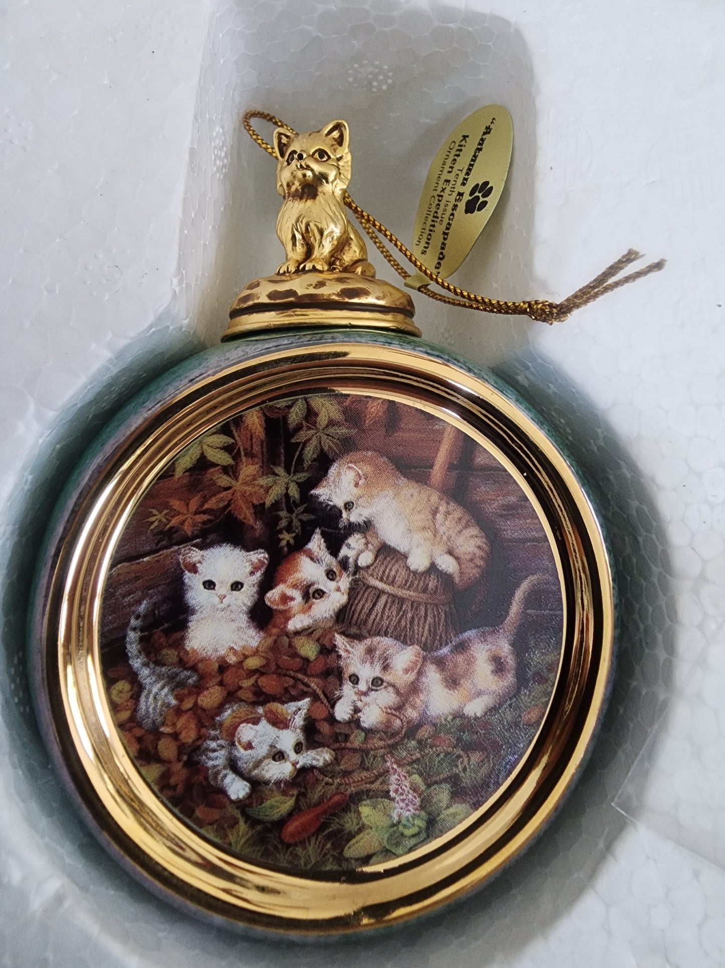 2 1999 Bradford Exchange Porcelain Hanging Figural Cat Round Ball Ornaments