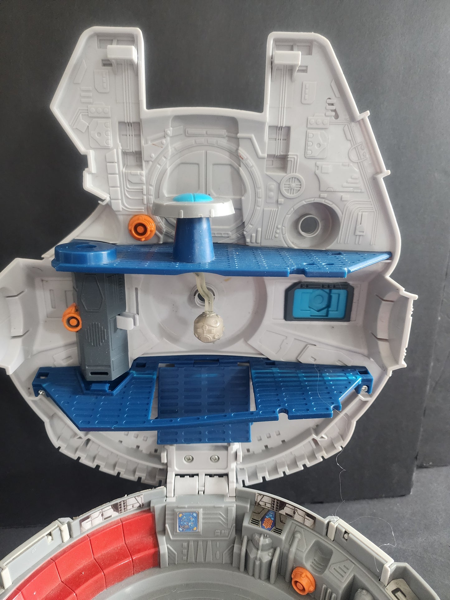 2011 Hasbro Playskool Star Wars Galactic Heroes Millennium Falcon Playset Ship