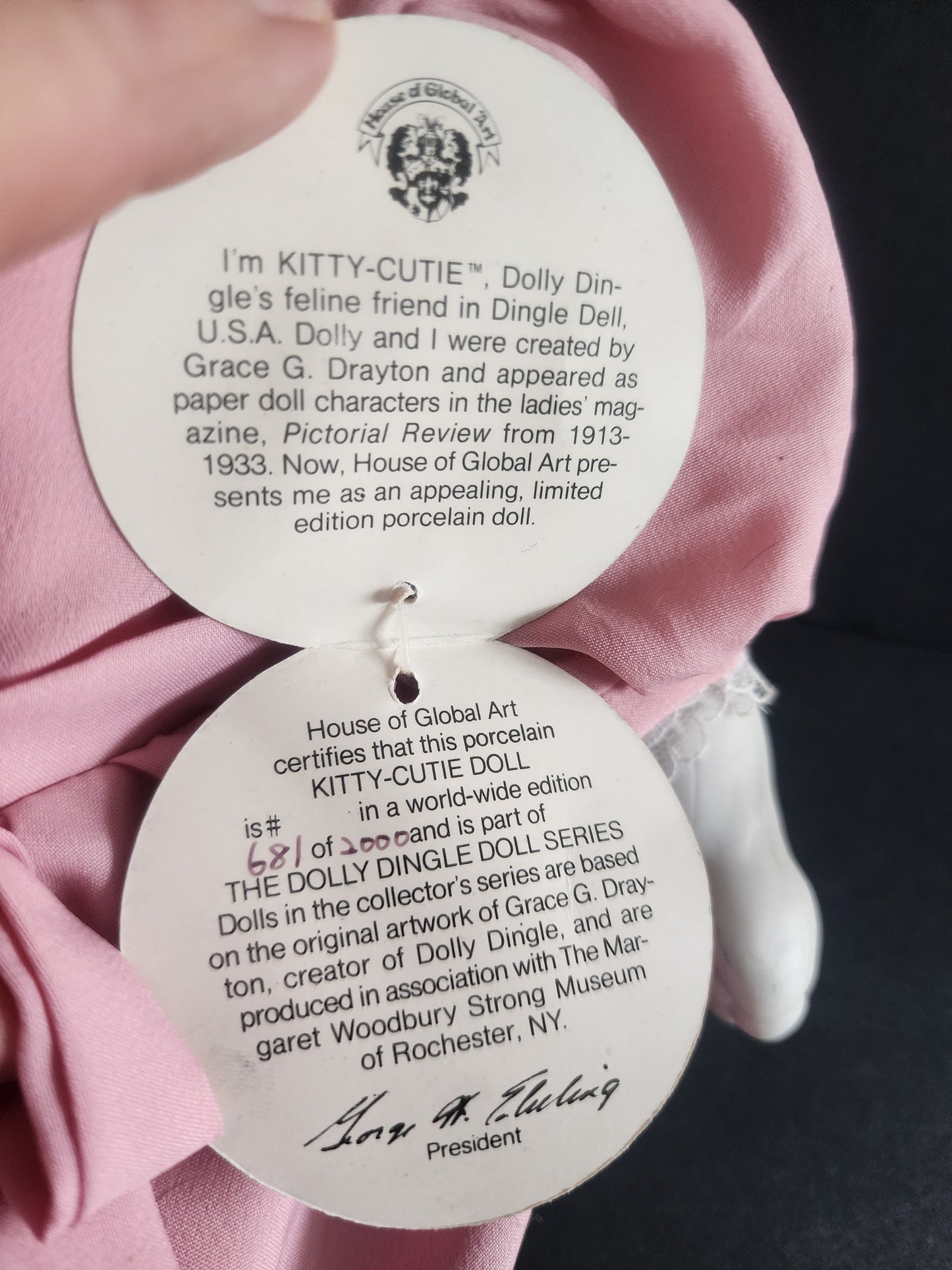 Dolly Dingle's Kittie Cuti Porcelain Musical Cat Doll L. Edition 681/2000