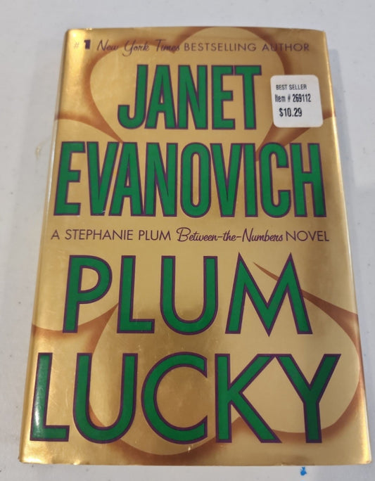 Plum Lucky (Stephanie Plum: Between the Numbers) Janet Evanovich  HB Book