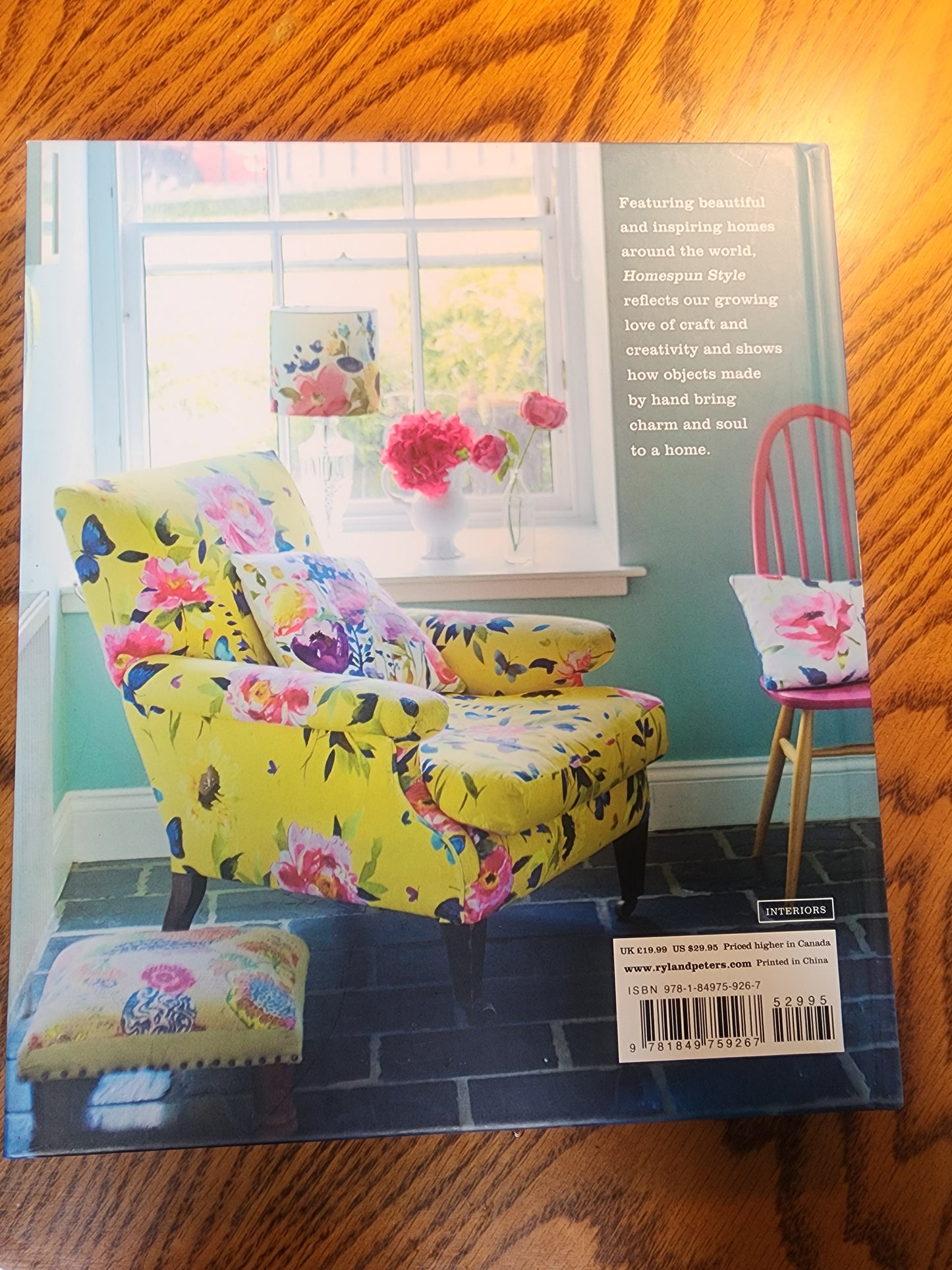 Selina Lake Homespun Style HB book featuring Beautiful Homes Around the World