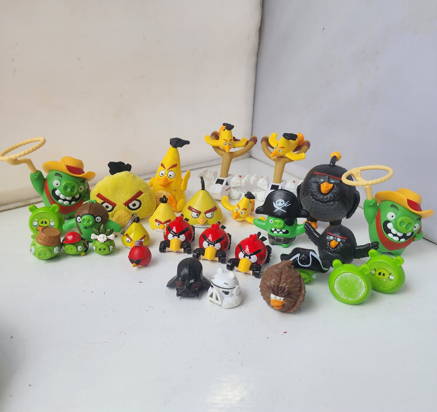 30-Piece Angry Birds Toy Set with Shooters & Vehicles