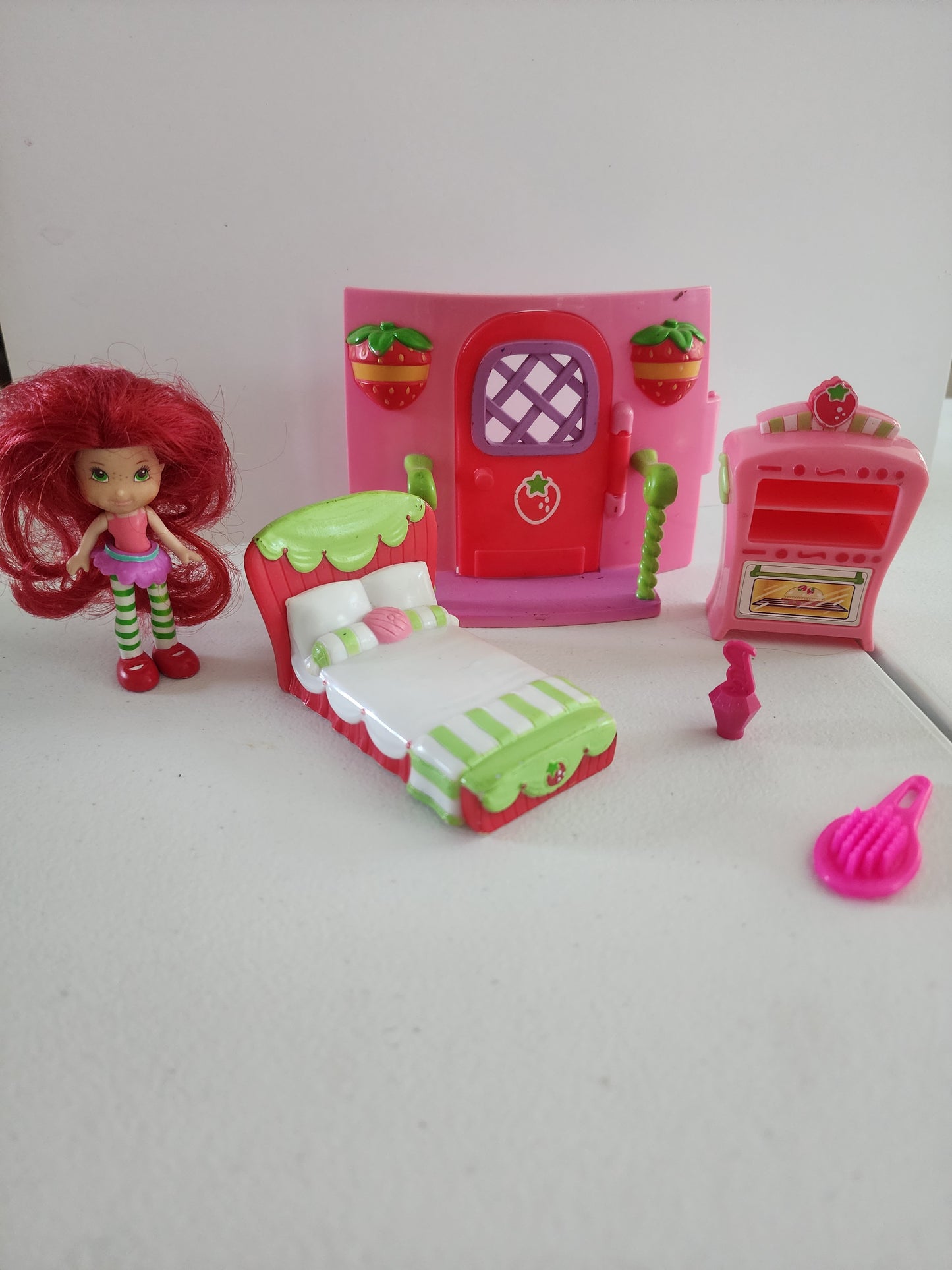 Strawberry Shortcake Doll & Dog Sugar Woofer Figure with Accessories.