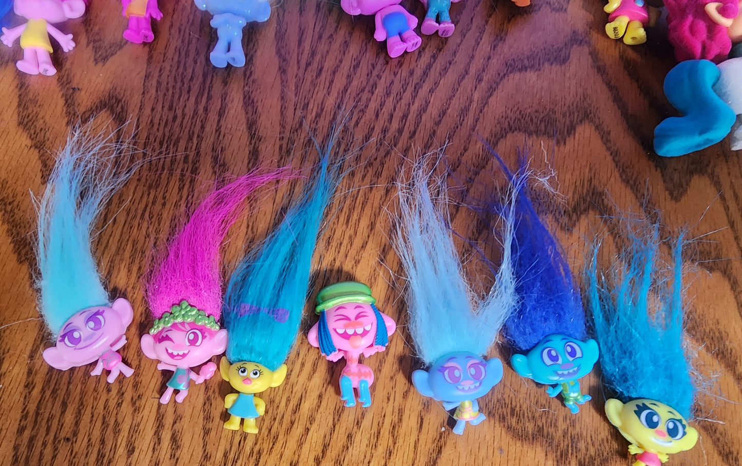 DreamWorks  29 Troll Figures 1" & 3.5" Dolls Lot Hasbro. Pre-owned