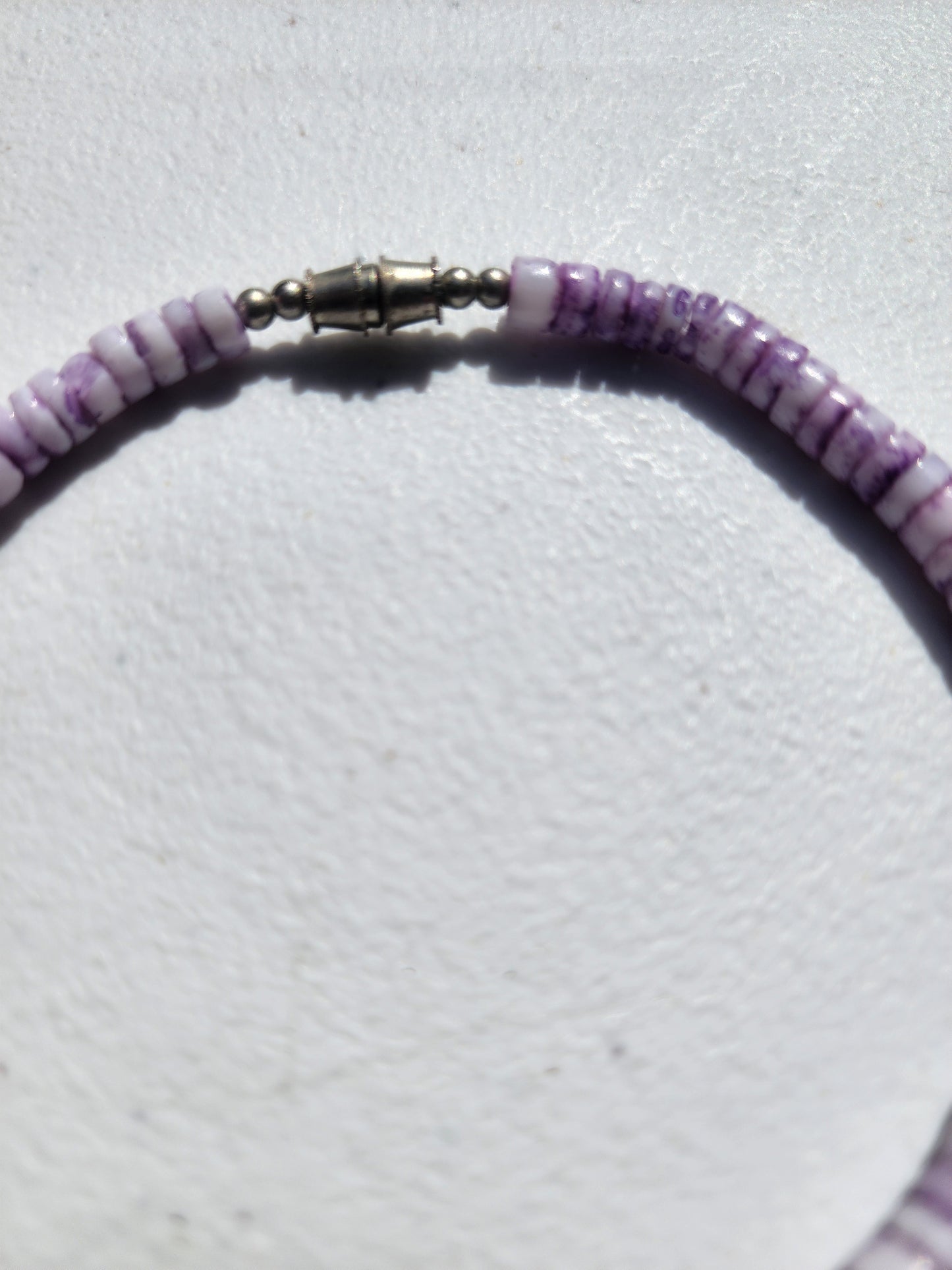 Vintage Lavender Shell Heishe Strand Bracelet | Screw Barrel Clasp 9.75"