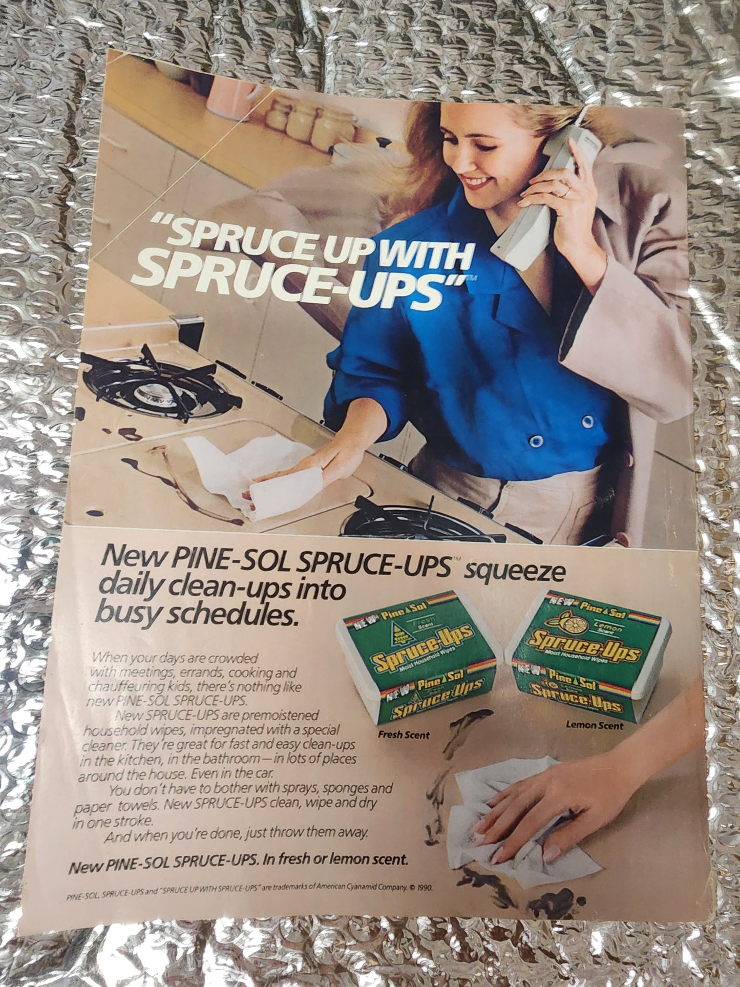 Vintage Woman's Day, May 22, 1990 issue. Features "Best Ice Cream Pie of 1990"