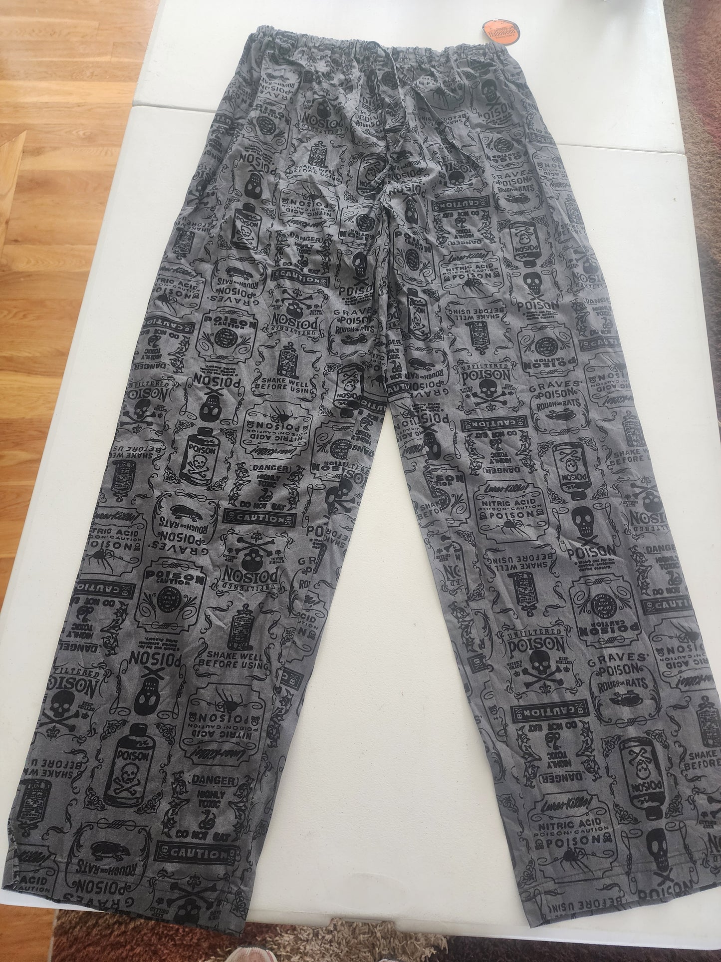 NEW Halloween Men's Lounge Pants S 28-30