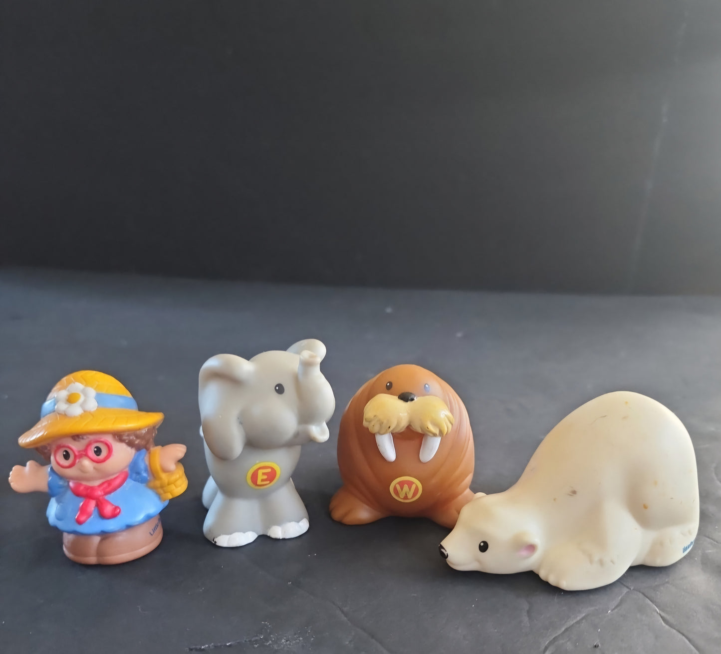 Mixed Lot of 25 Zoo Animals Little People / Tikes PVC Pretend Play & others.