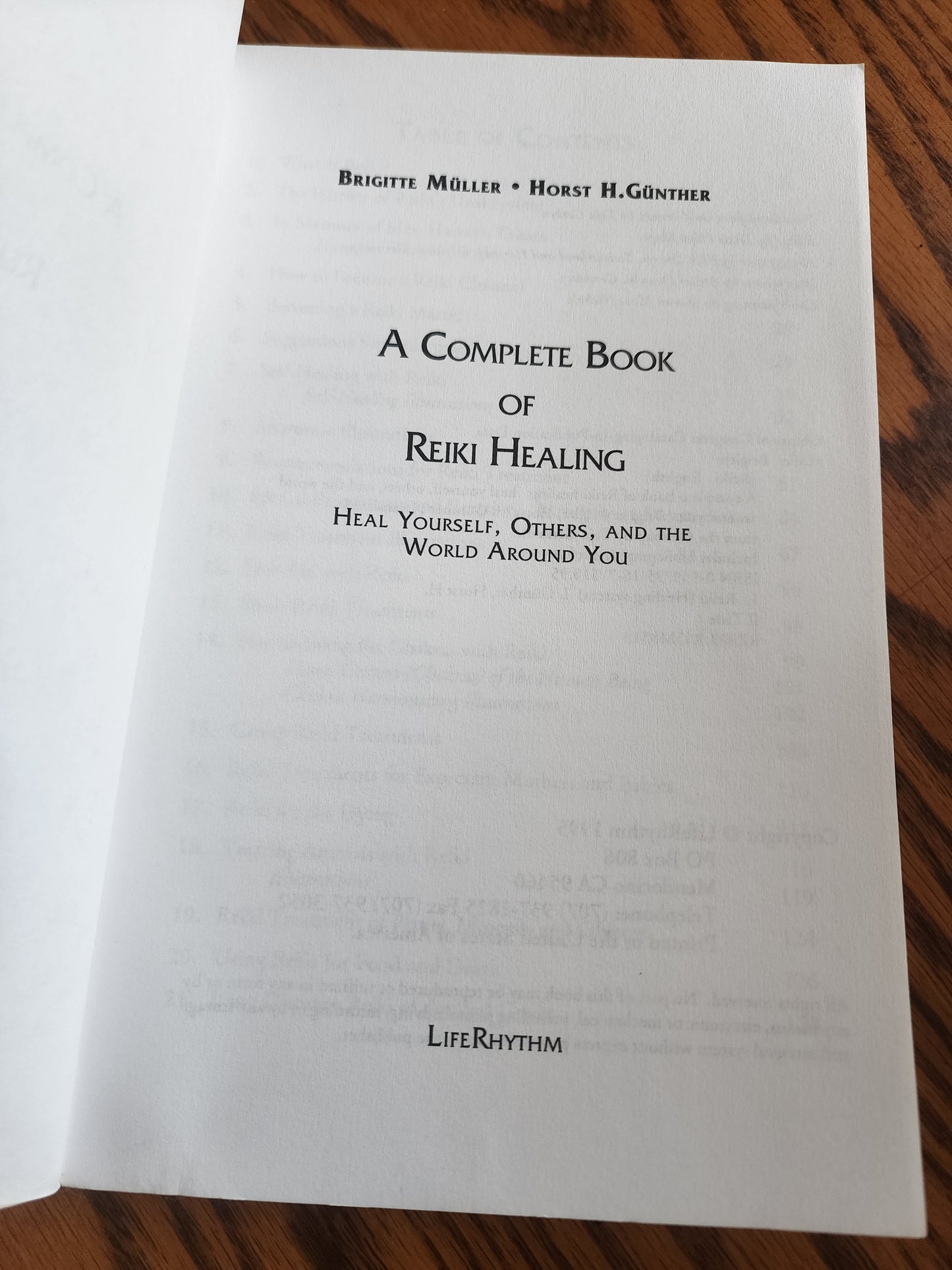 A Complete Book of Reiki Healing: Heal Yourself, Others, and the World Around You Softcover Book
