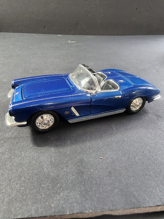 CHEVROLET CORVETTE 1962 CONVERTIBLE BLUE SS5750 1:32 Scale model car, friction action