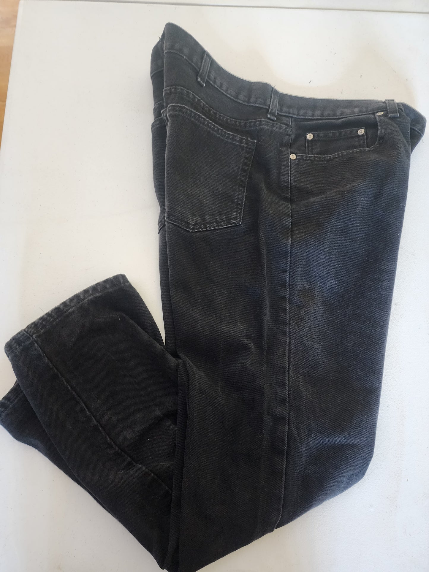 Men's Black  Denim Jeans 40 x 32 in very good condition.