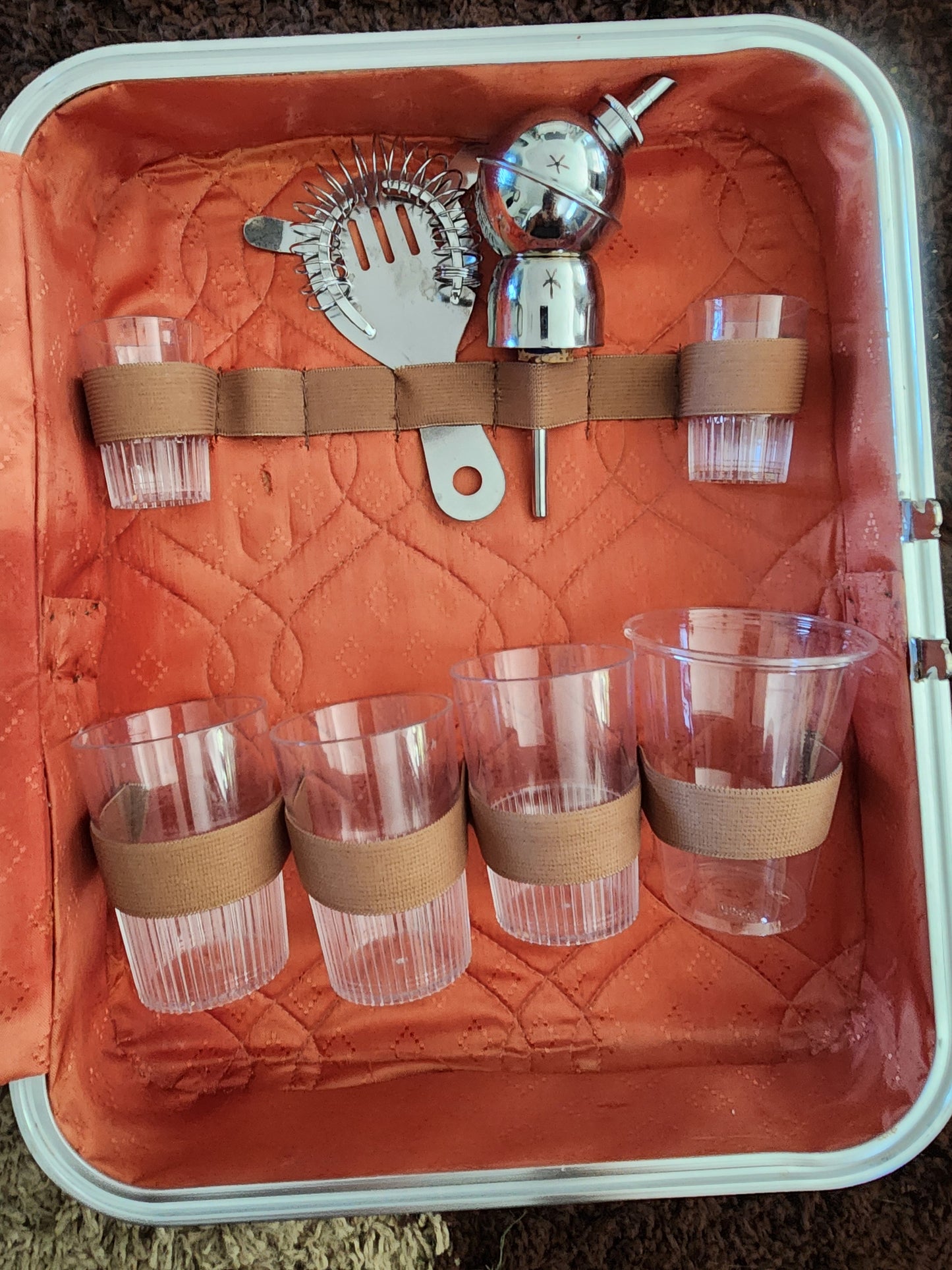 VINTAGE 1960s Portable Travel Bar Suitcase charming hard case Cocktail set