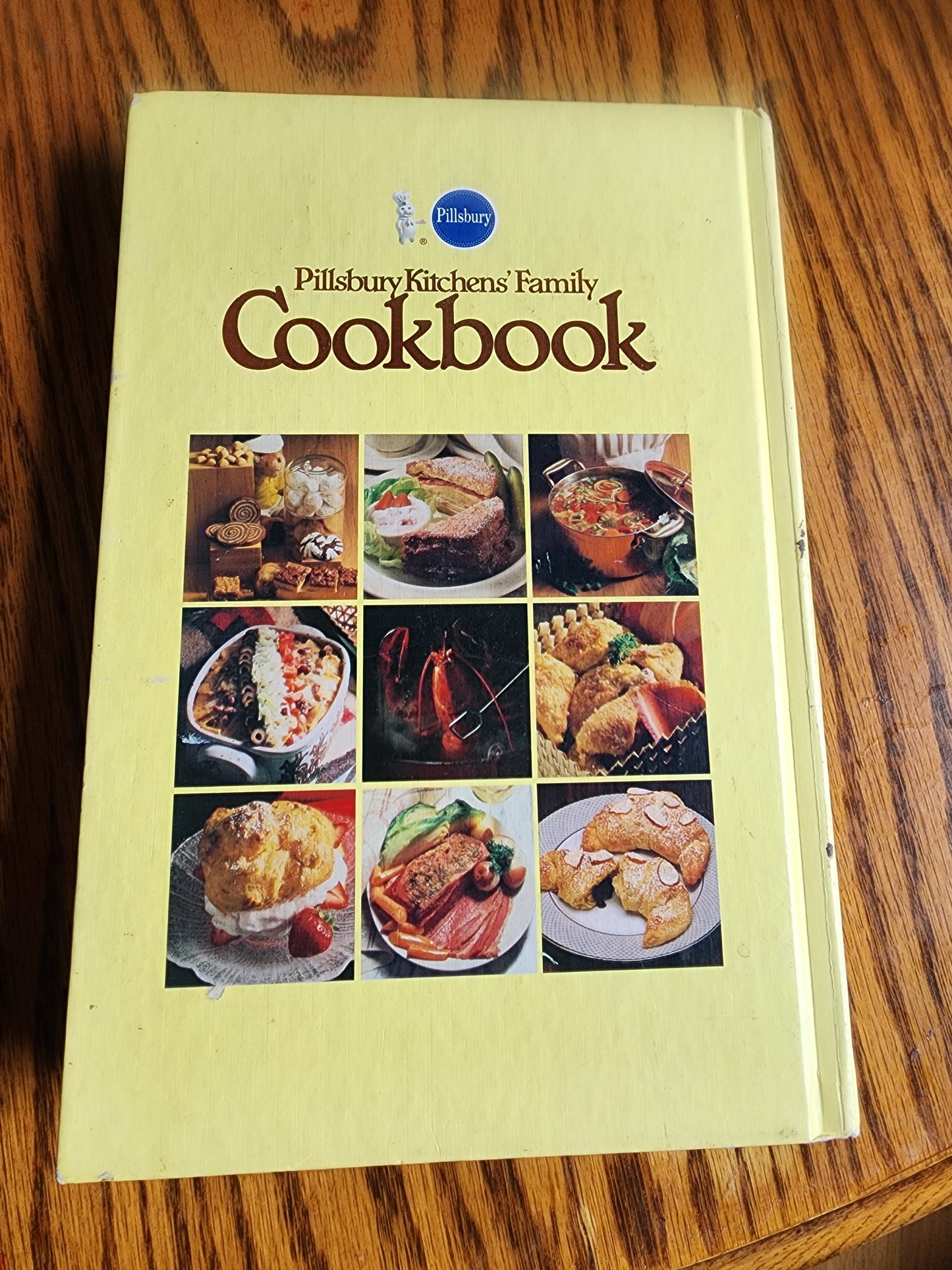 Vintage Pillsbury Kitchens Family Cookbook 1987 Hardcover