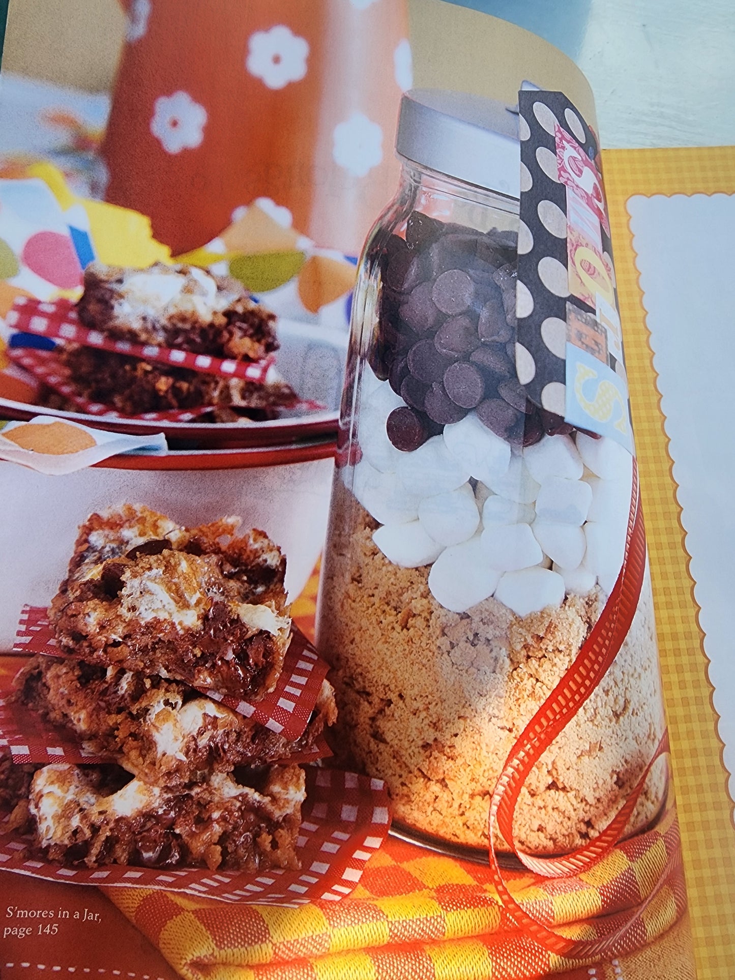 Gooseberry Patch Gifts from the Kitchen: More Than 150 Homemade Treats Cookbook