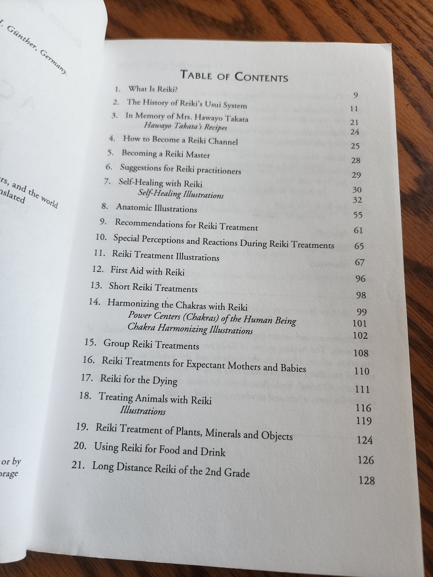 A Complete Book of Reiki Healing: Heal Yourself, Others, and the World Around You Softcover Book
