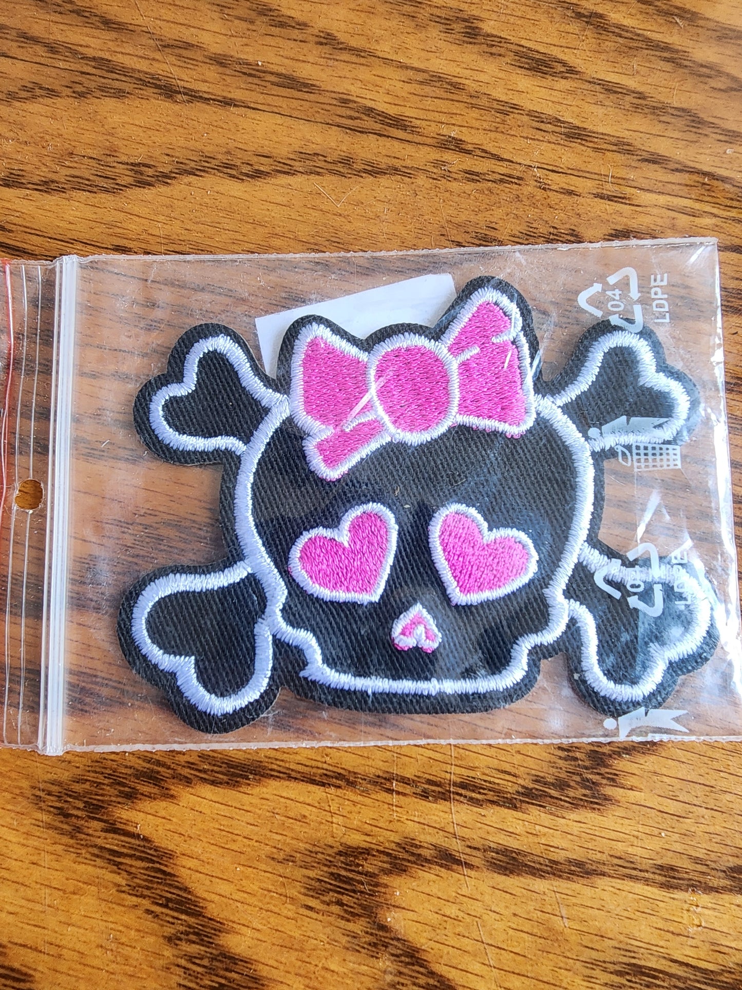 Pink Crossbones Skull Embroidered Iron on Patch Jacket Backpack