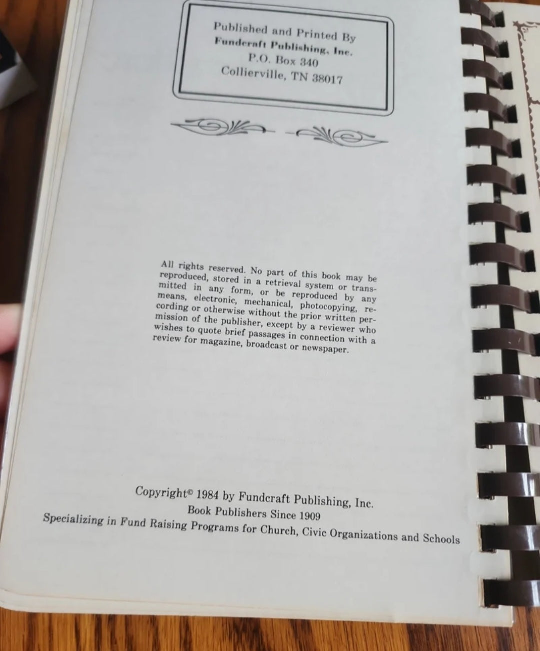 Treasured Recipes Short Mountian Friends Community Cookbook 1984